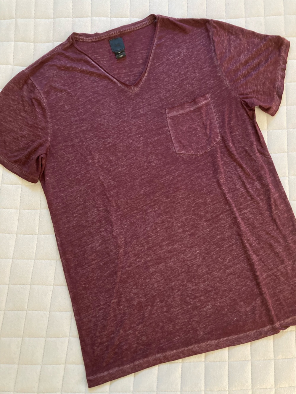 H&M Men's V-Neck Pocket Tee in Maroon